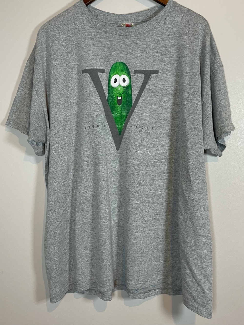 Vintage Larry the Cucumber Veggie Tales Gray Fruit of the Loom XXL Graphic Shirt
